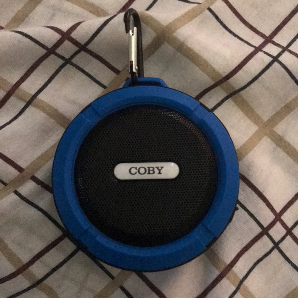 I am selling a speaker it works perfectly and good